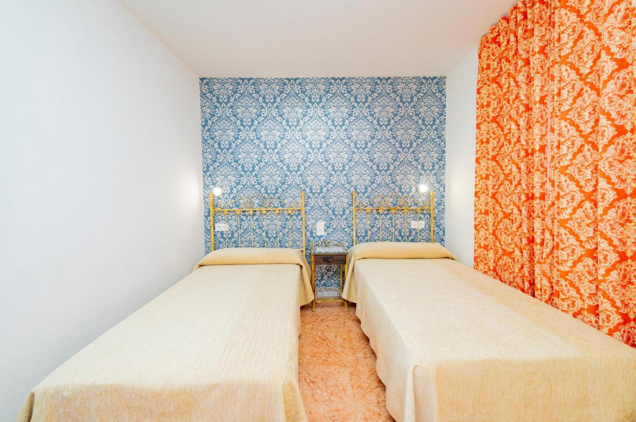 Hotel Manzanito Антекера Экстерьер фото