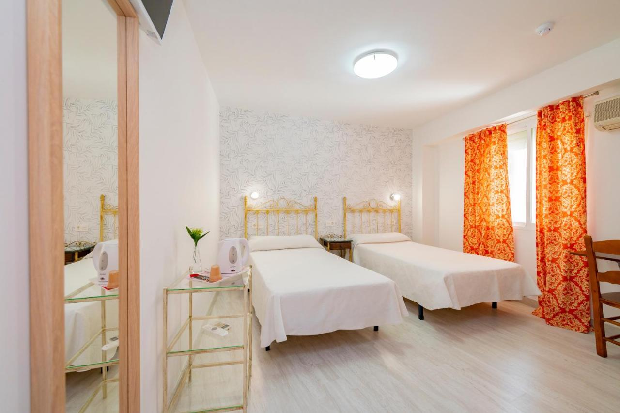 Hotel Manzanito Антекера Экстерьер фото