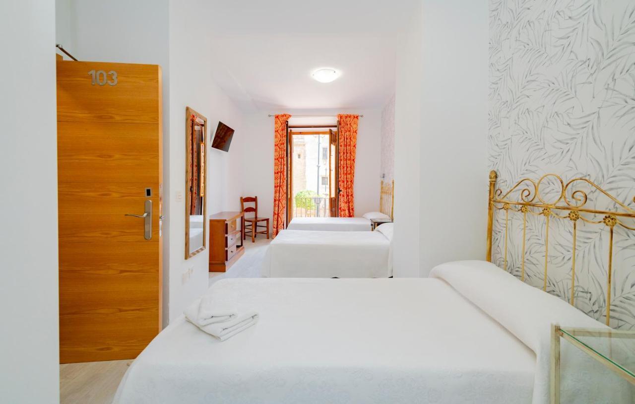 Hotel Manzanito Антекера Экстерьер фото