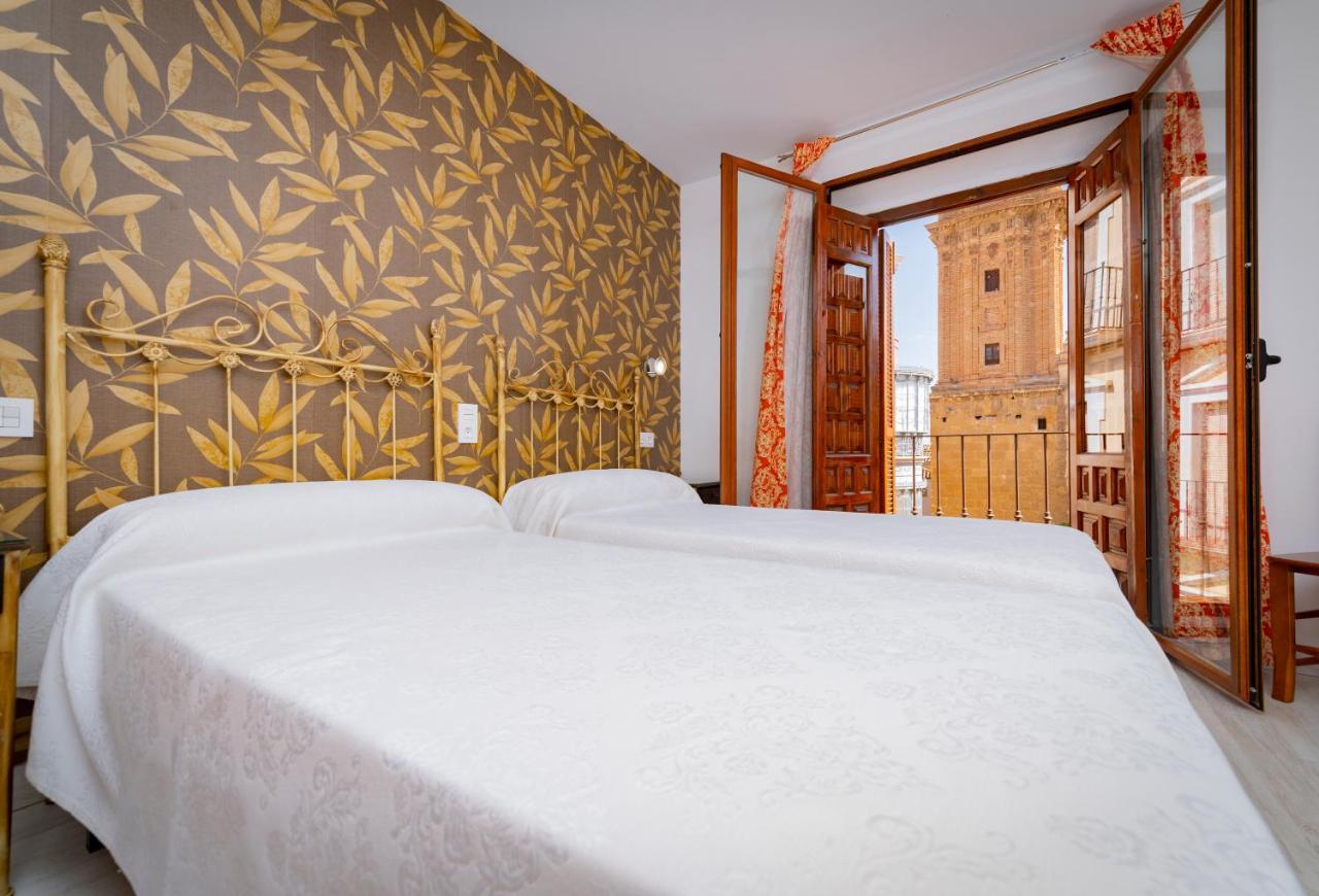 Hotel Manzanito Антекера Экстерьер фото
