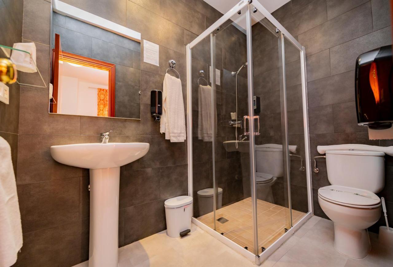 Hotel Manzanito Антекера Экстерьер фото