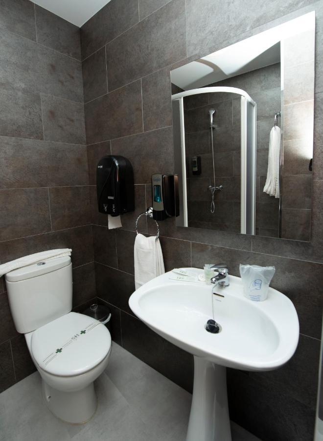 Hotel Manzanito Антекера Экстерьер фото